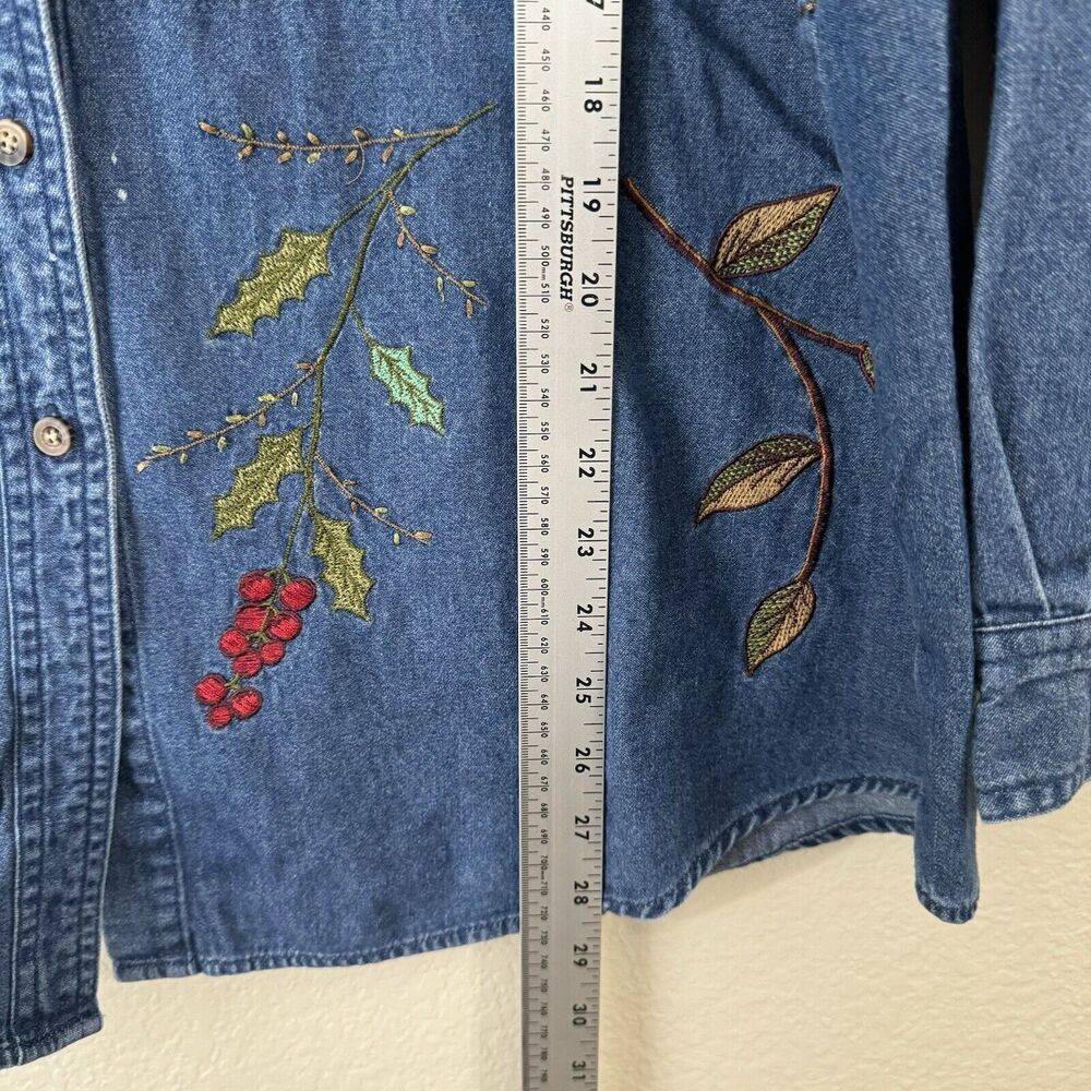 Bobby Brooks Shirt Womens Size XL Embroidered Christmas Holly Denim FLAW - Picture 7 of 9